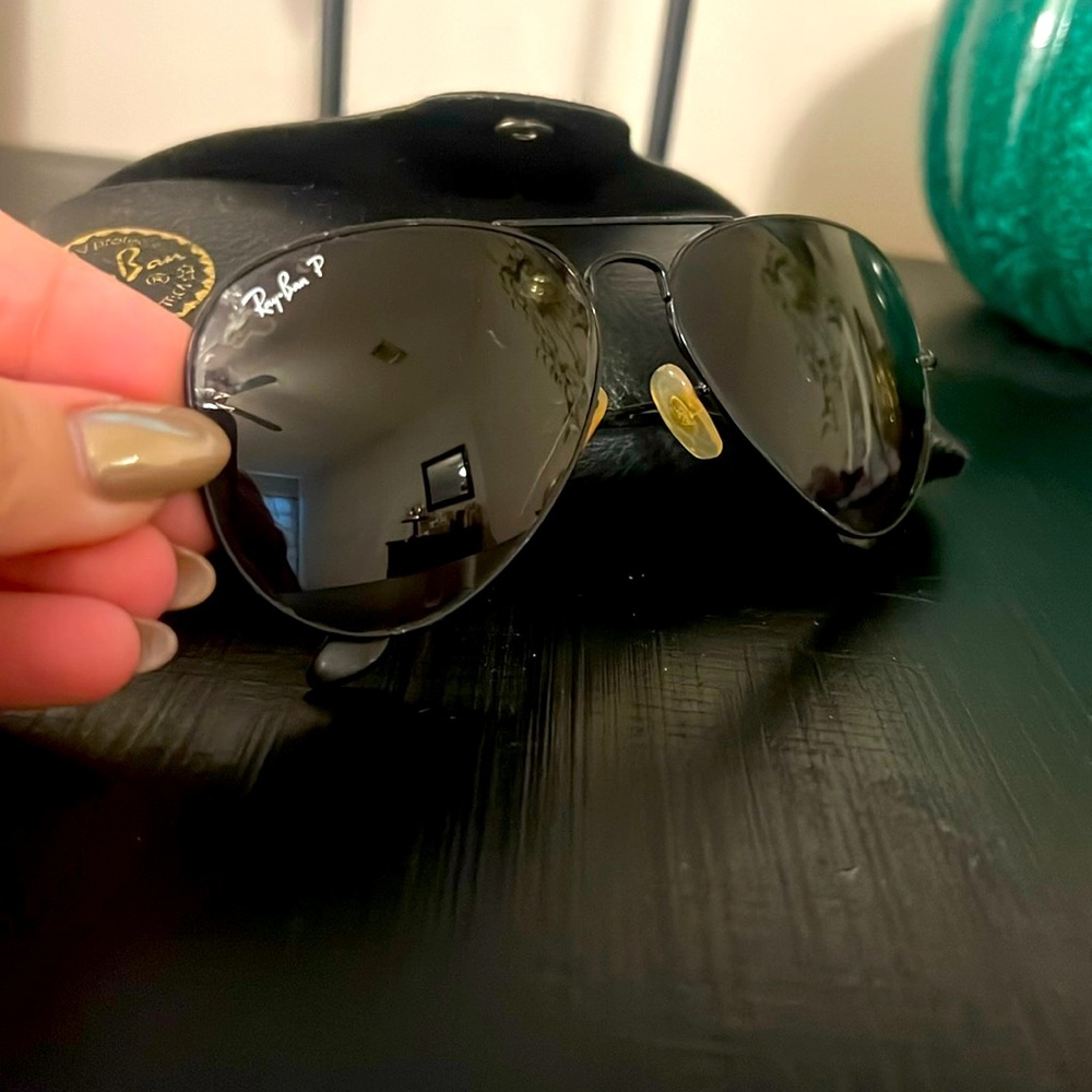 Pre-Loved Aviator Raybans